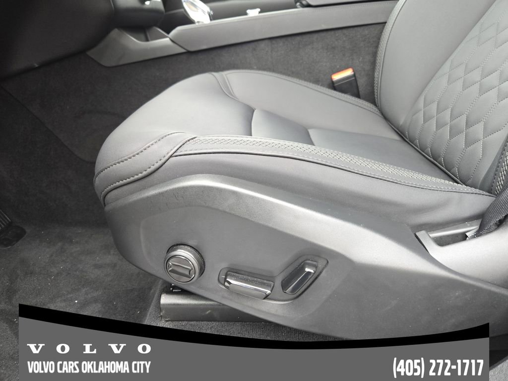Certified 2025 Volvo XC90 B5 Plus image 23