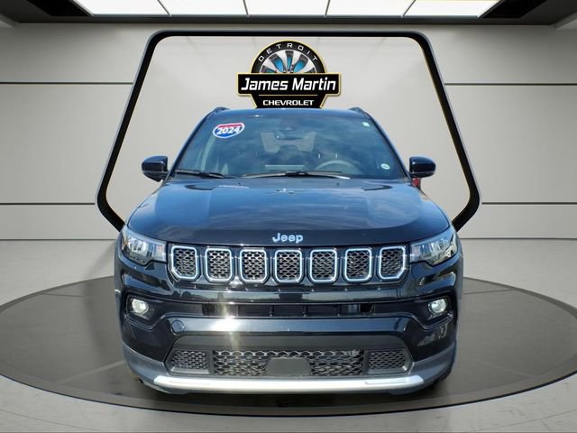 Used 2024 Jeep Compass Limited AWD/4WD image 2