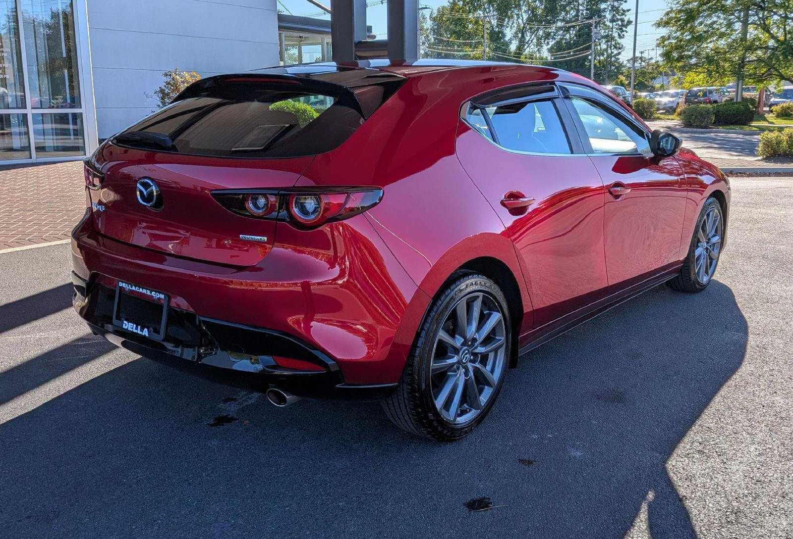 Used 2022 MAZDA MAZDA3 s FWD image 8