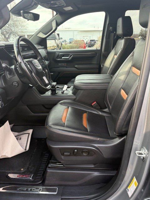 Used 2024 GMC Sierra 1500 AT4 w/ Technology Package image 9