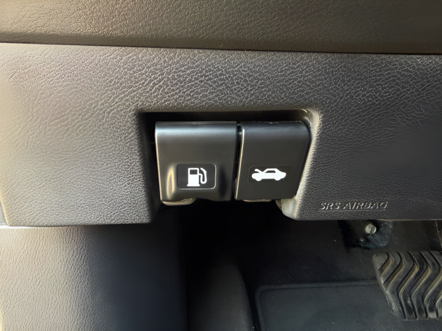 Certified 2024 Nissan Kicks SV FWD image 19