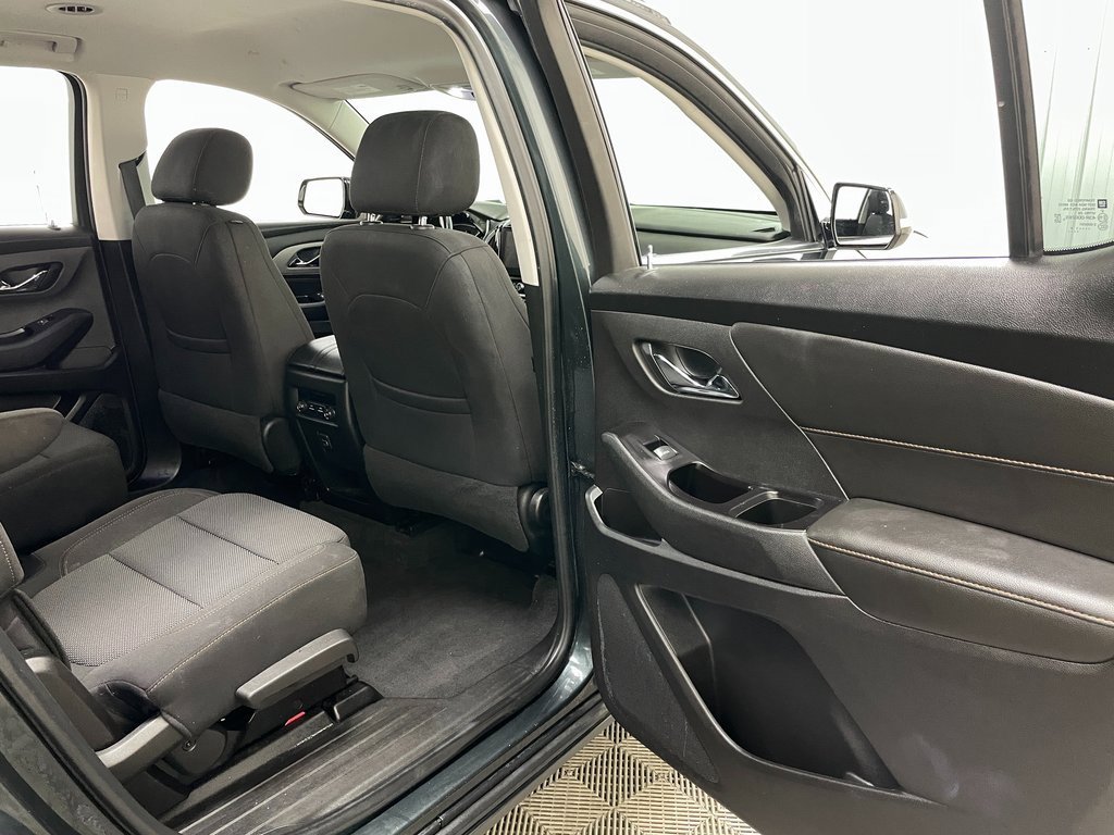 Used 2019 Chevrolet Traverse LT w/ LPO, Floor Liner Package image 41