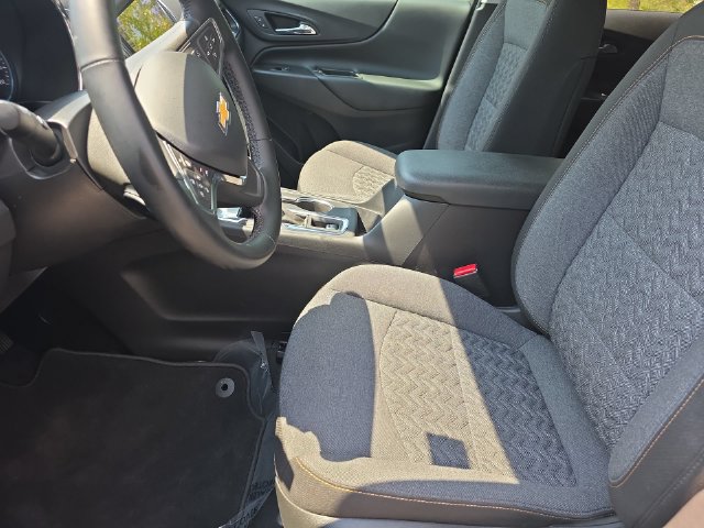 Used 2024 Chevrolet Equinox LT FWD image 16