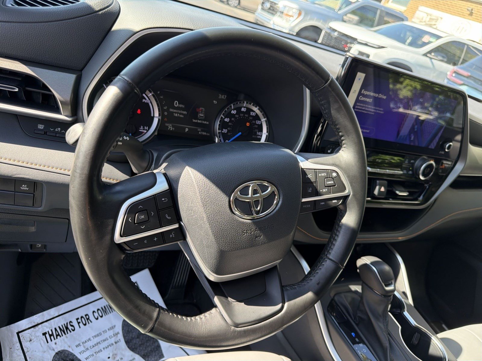 Used 2023 Toyota Highlander Bronze Edition AWD/4WD image 16