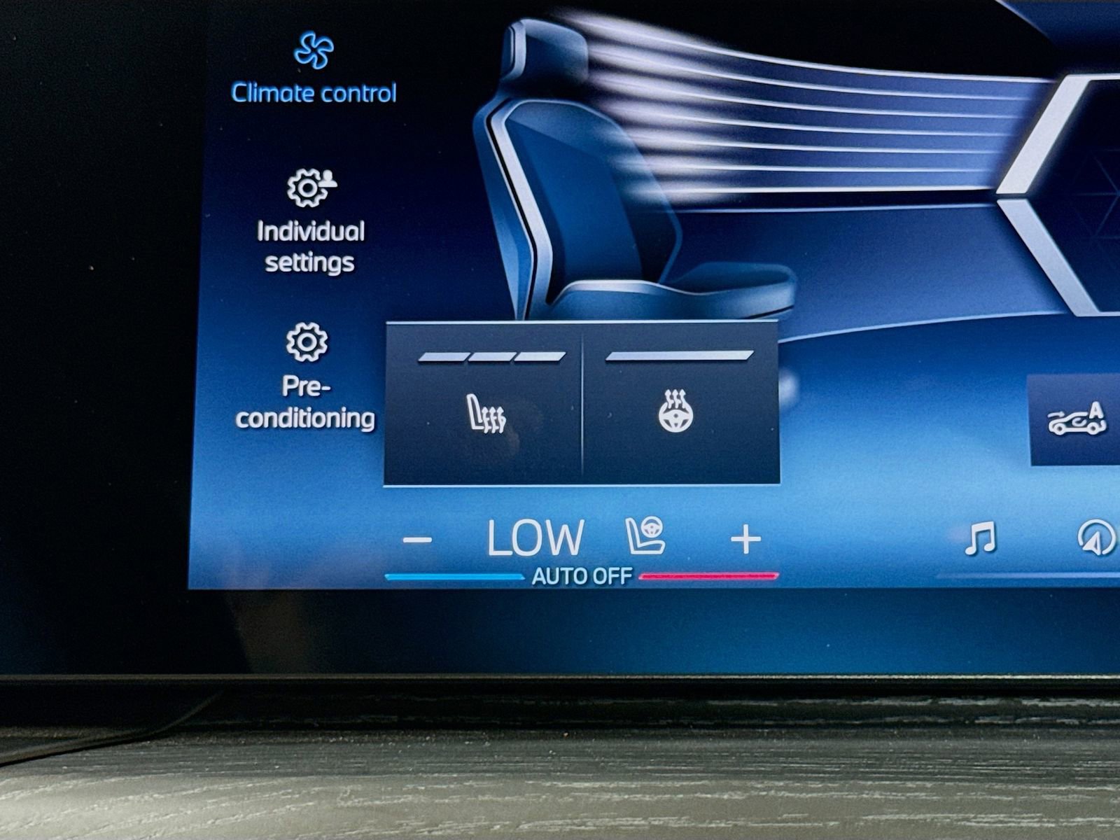 Used 2025 BMW M340i w/ Premium Package image 21