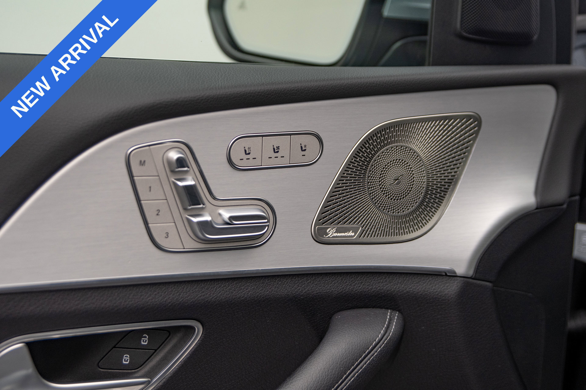 Used 2025 Mercedes-Benz GLS 450 4MATIC image 11
