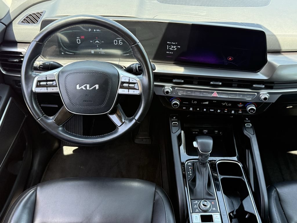 Used 2025 Kia Telluride S AWD/4WD image 11