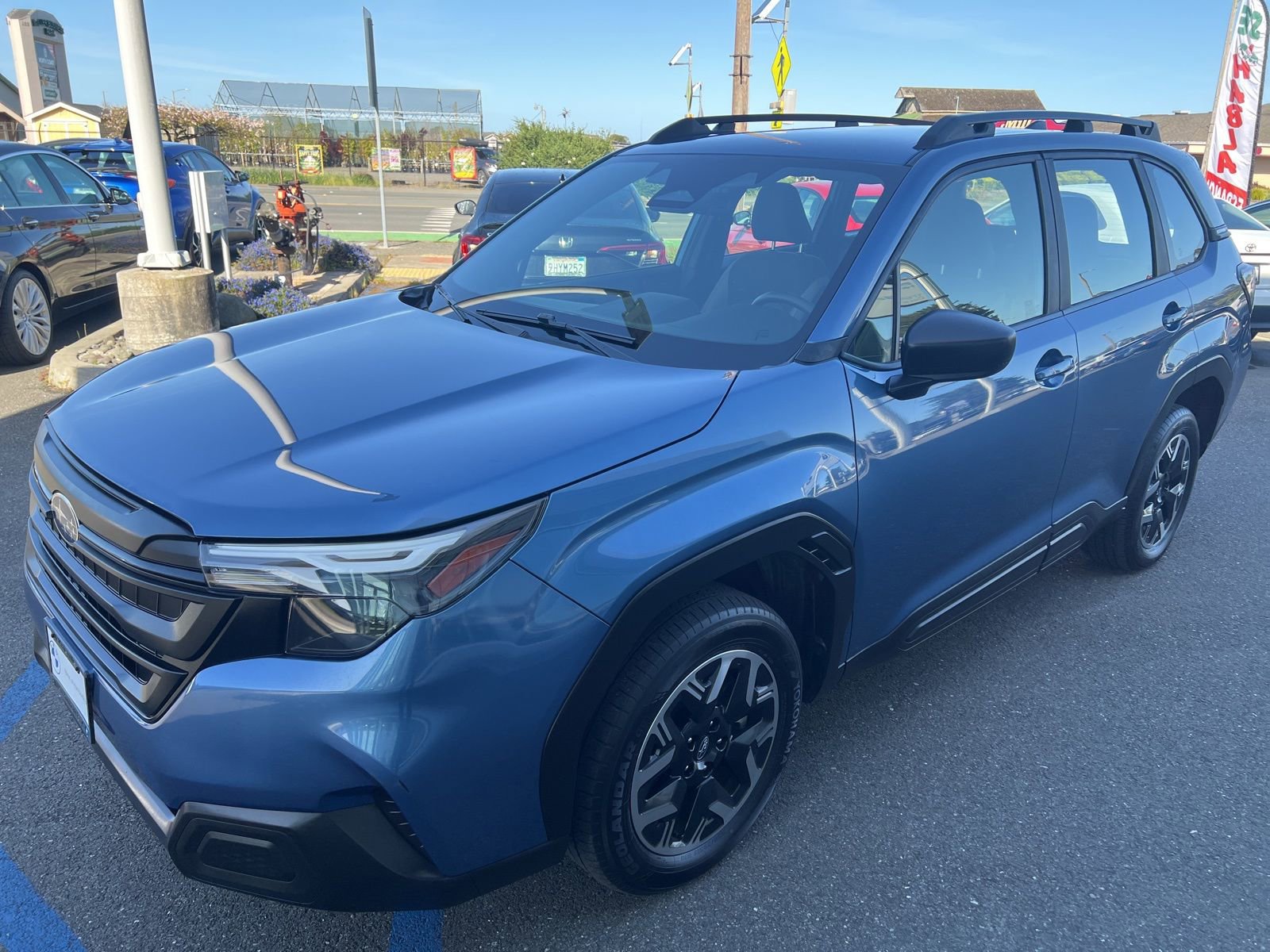 Used 2025 Subaru Forester AWD/4WD image 2