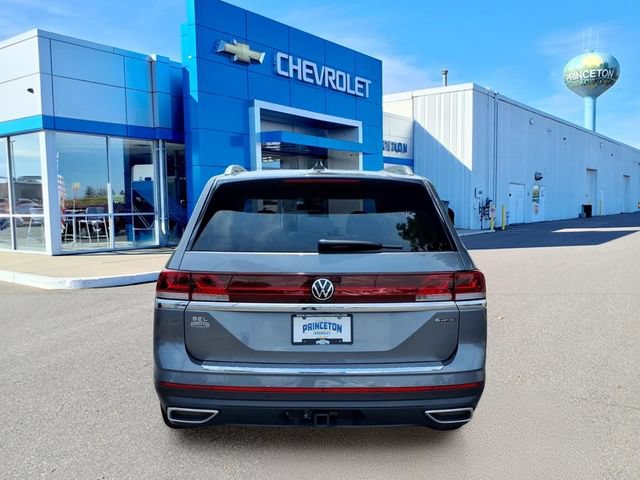 Used 2025 Volkswagen Atlas SEL AWD/4WD image 4