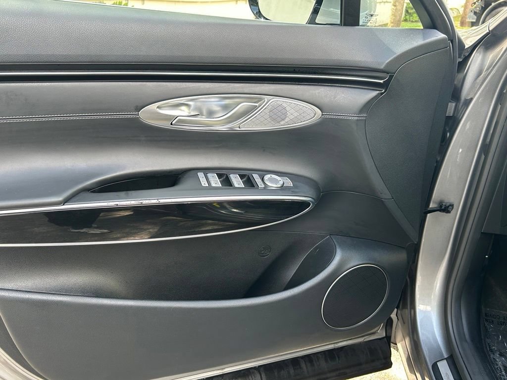 Used 2022 Genesis GV70 2.5T AWD/4WD image 16
