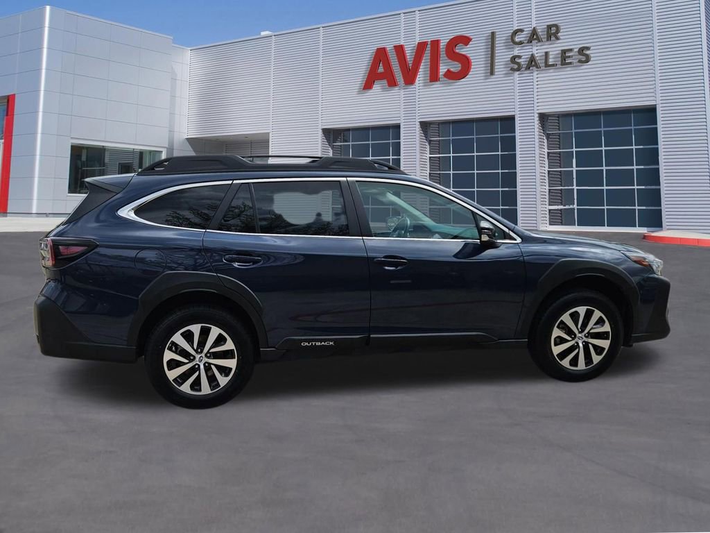 Used 2025 Subaru Outback Premium image 7