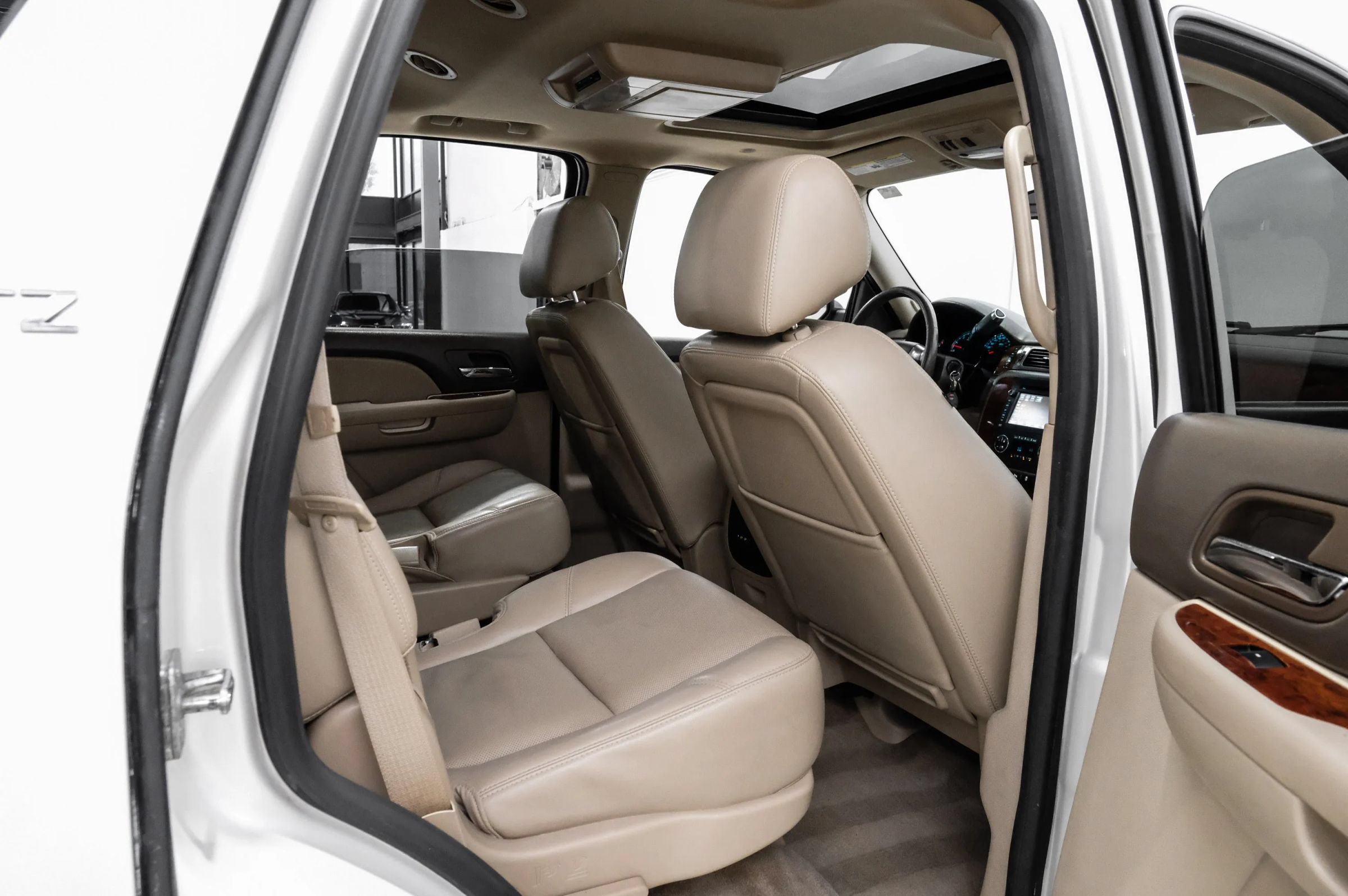 Used 2013 Chevrolet Tahoe LTZ RWD image 41
