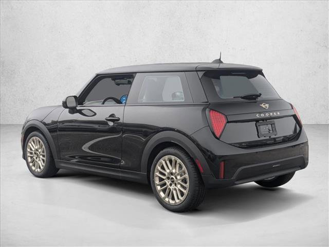 Used 2025 MINI Cooper 2-Door Hardtop image 9