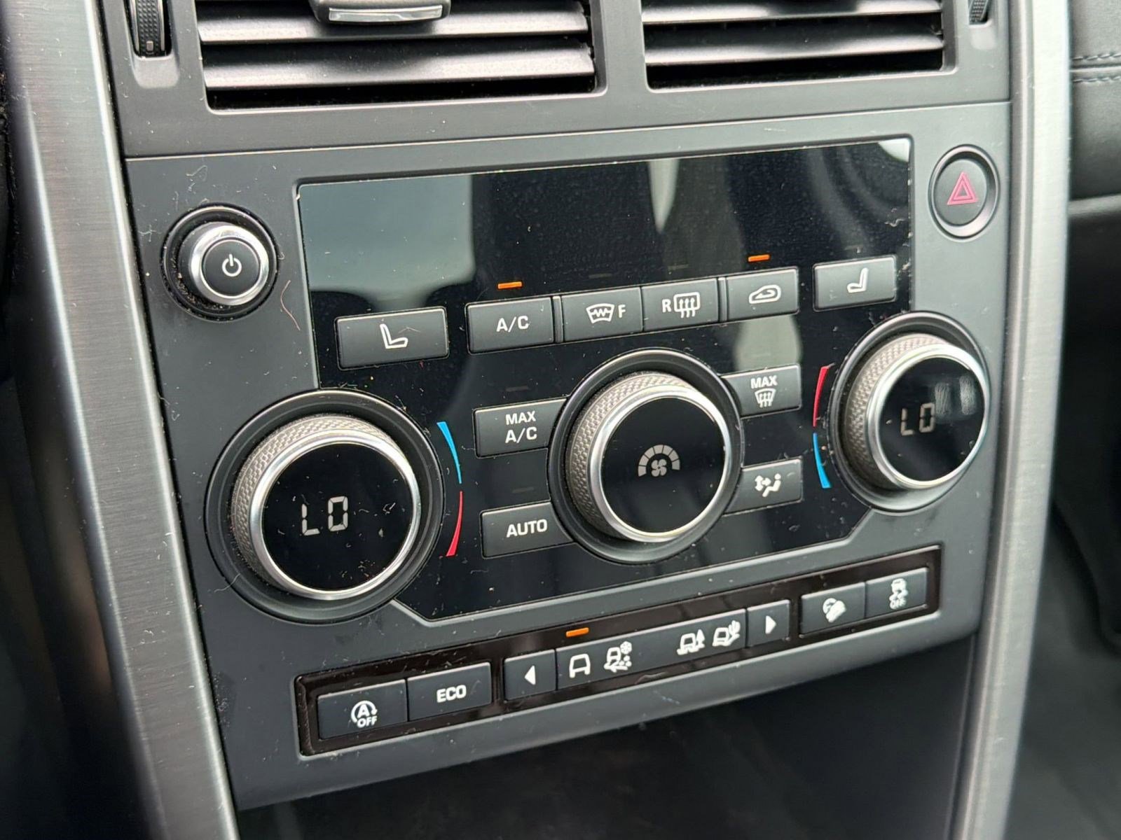 Used 2019 Land Rover Discovery Sport image 18