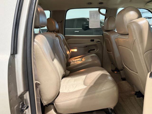 Used 2003 GMC Yukon XL Denali AWD/4WD image 35