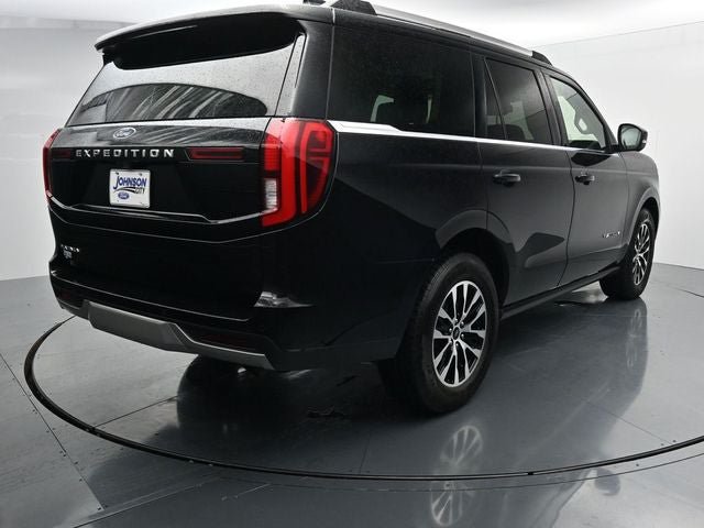 Used 2025 Ford Expedition Platinum AWD/4WD image 9