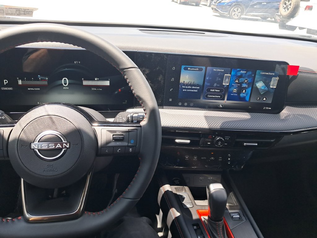 New 2026 Nissan Kicks SR AWD/4WD image 13