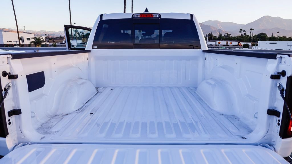 New 2025 RAM 1500 4x4 Crew Cab image 26