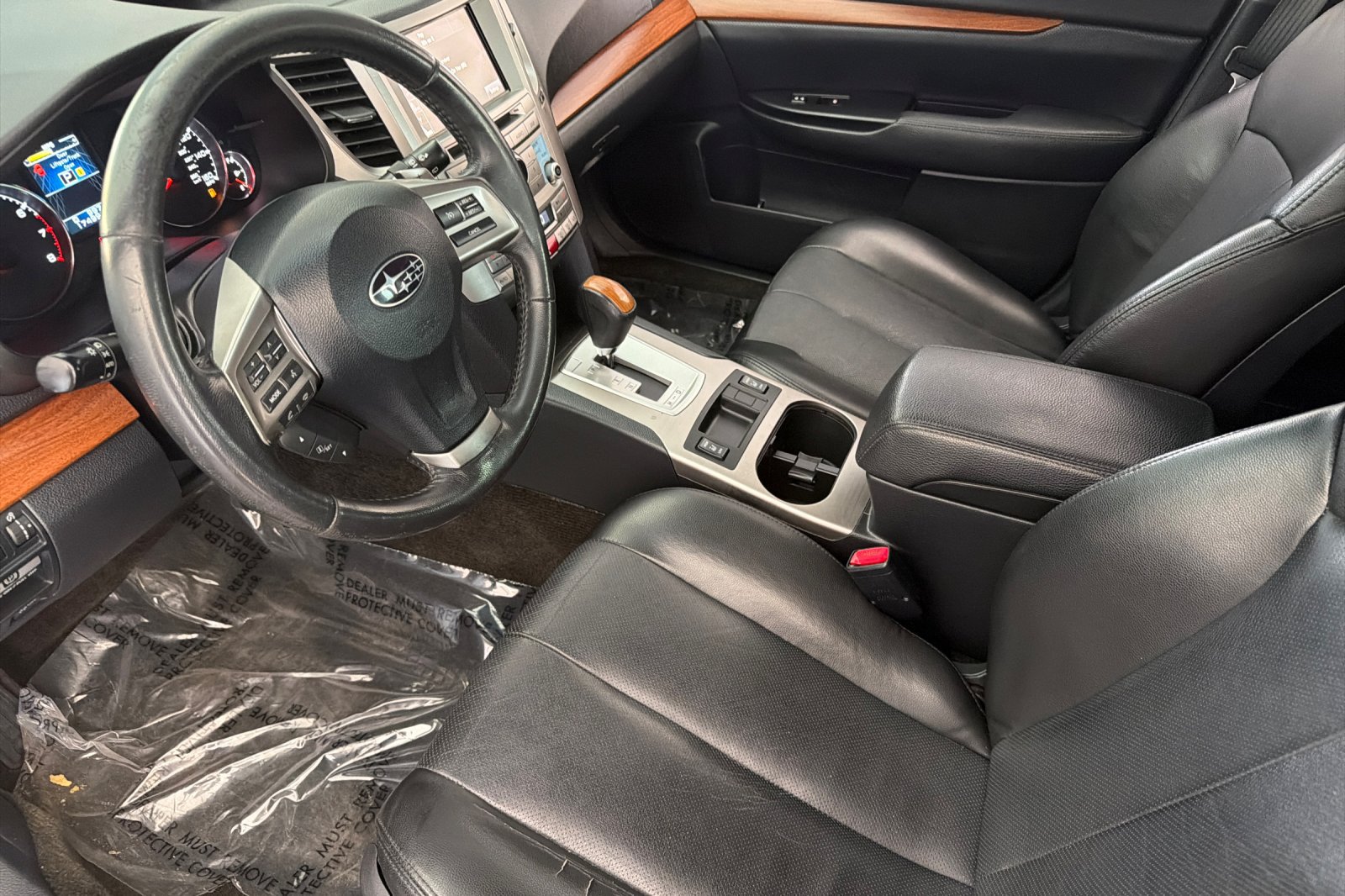 Used 2013 Subaru Outback 3.6R Limited AWD/4WD image 8