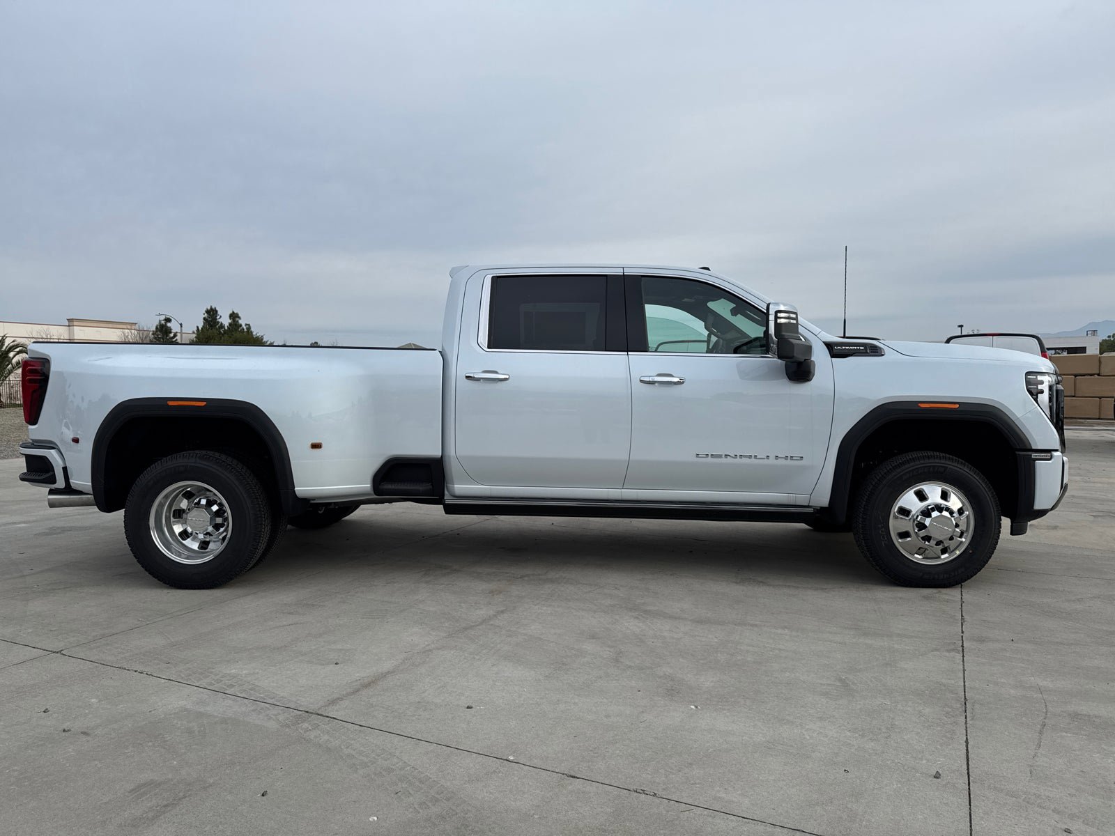 New 2026 GMC Sierra 3500 Denali Ultimate image 7