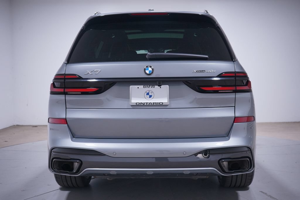 Used 2026 BMW X7 xDrive40i w/ M Sport Package AWD/4WD image 5