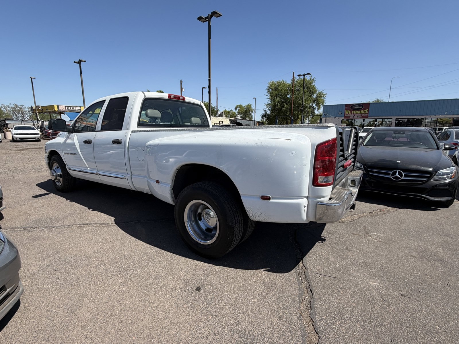 Used 2004 Dodge Ram 3500 Truck SLT w/ Trailer Tow Group RWD image 4