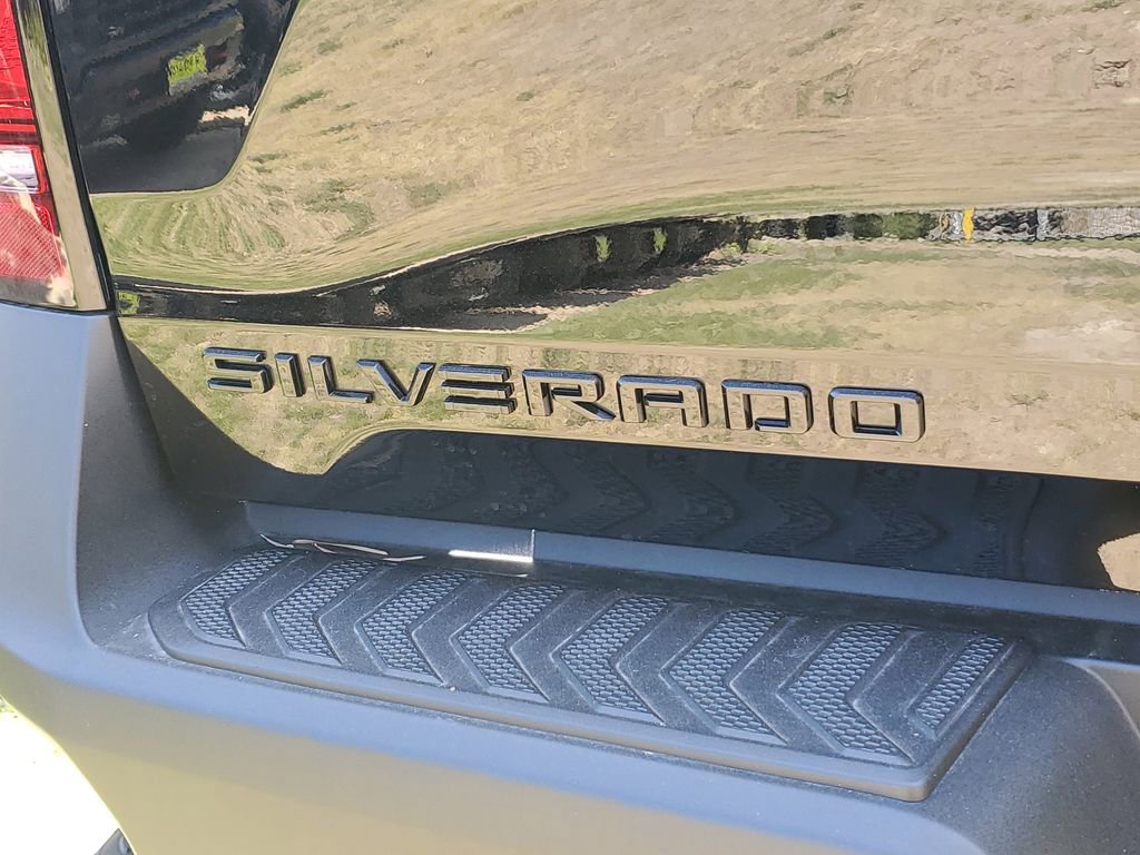New 2026 Chevrolet Silverado EV W/T w/ LPO, Custom Package AWD/4WD image 8