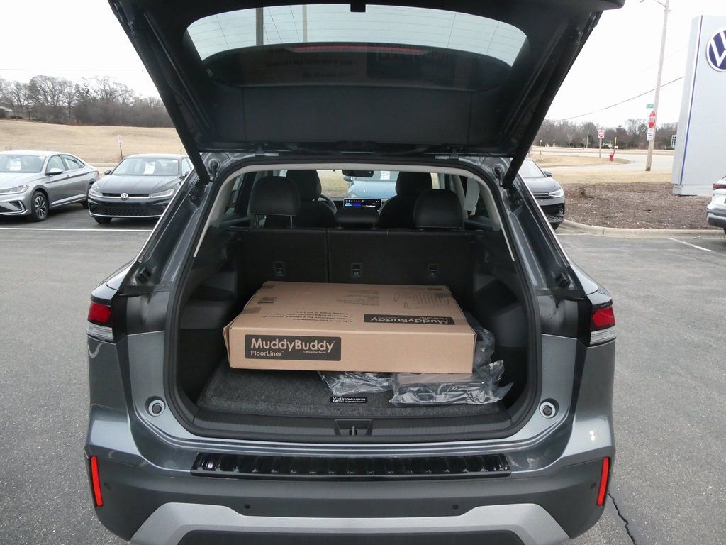 New 2026 Volkswagen Tiguan SE image 32