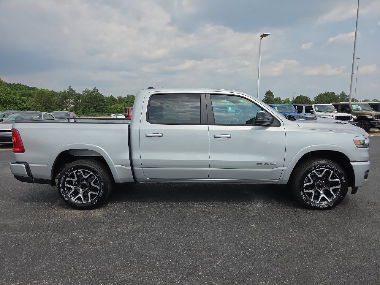 New 2026 RAM 1500 Laramie w/ Sport Appearance Package AWD/4WD image 9
