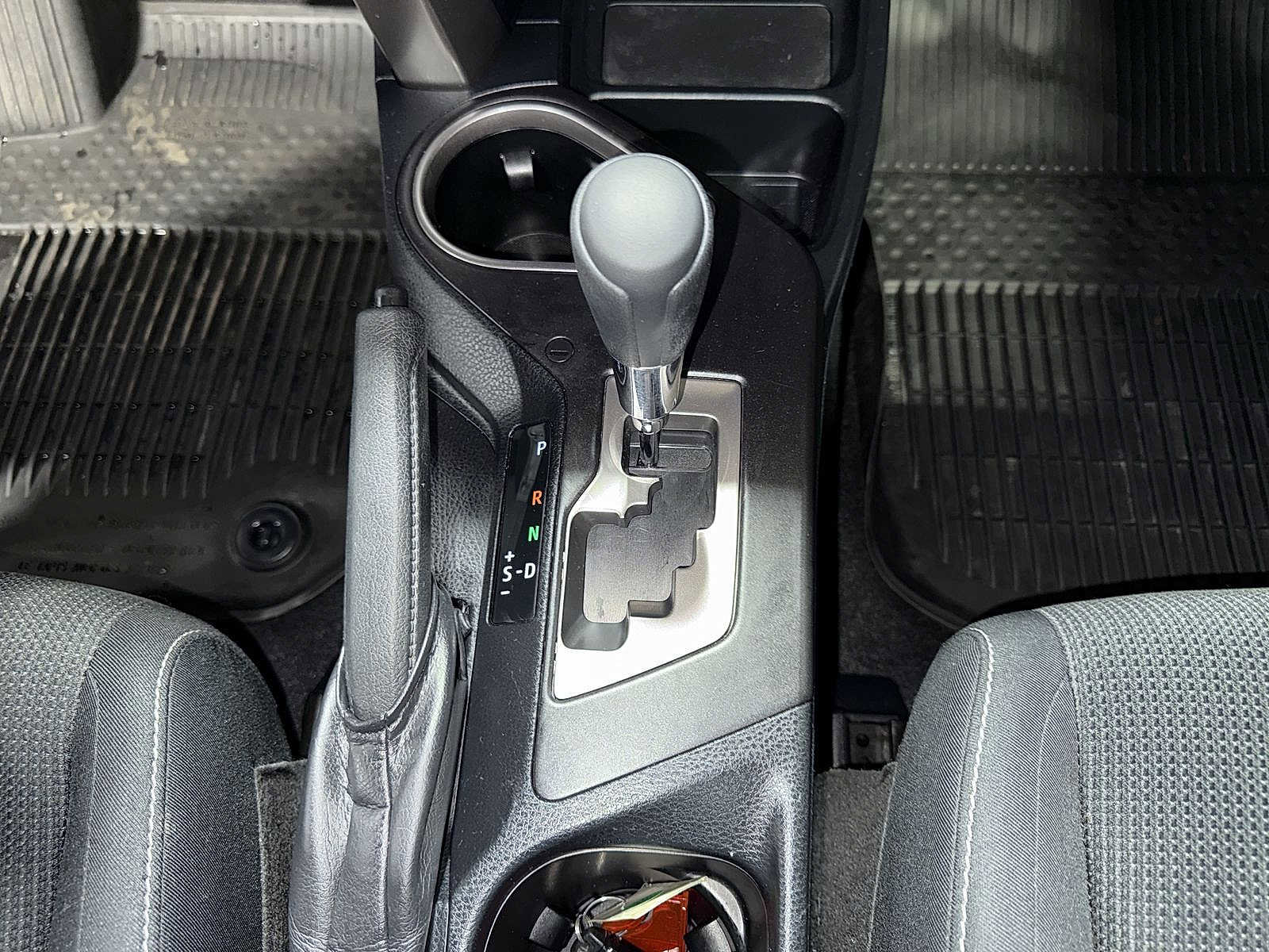 Used 2018 Toyota RAV4 XLE AWD/4WD image 29