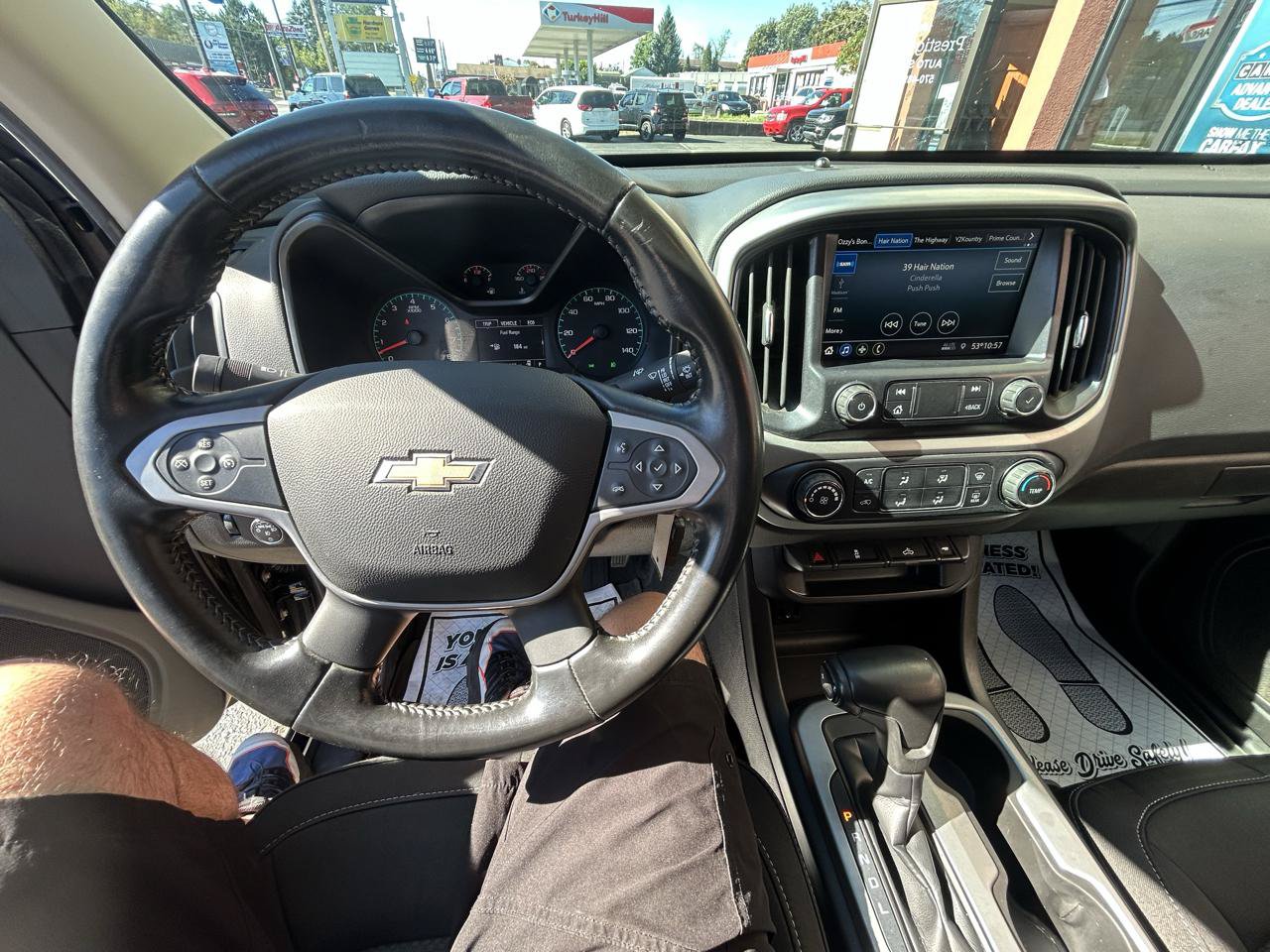 Used 2021 Chevrolet Colorado LT w/ LT Convenience Package AWD/4WD image 14