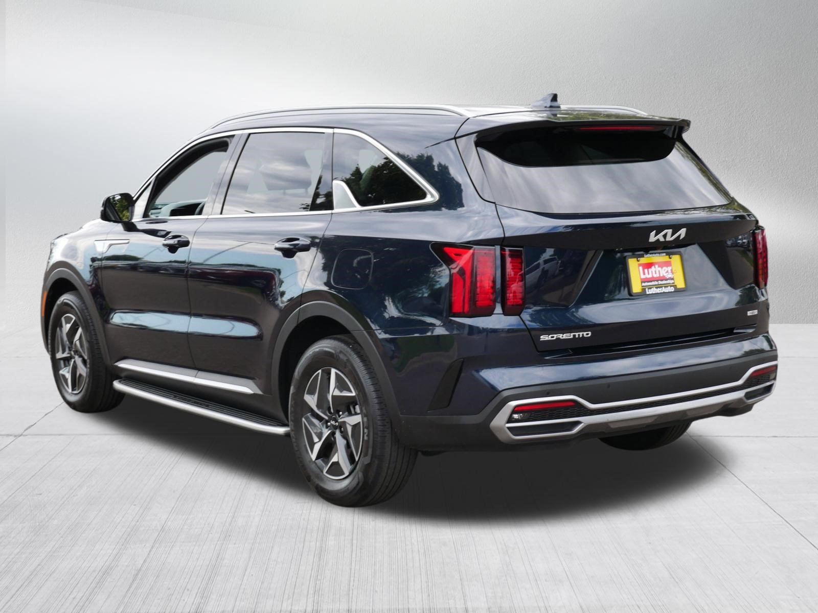 Used 2023 Kia Sorento EX FWD image 5