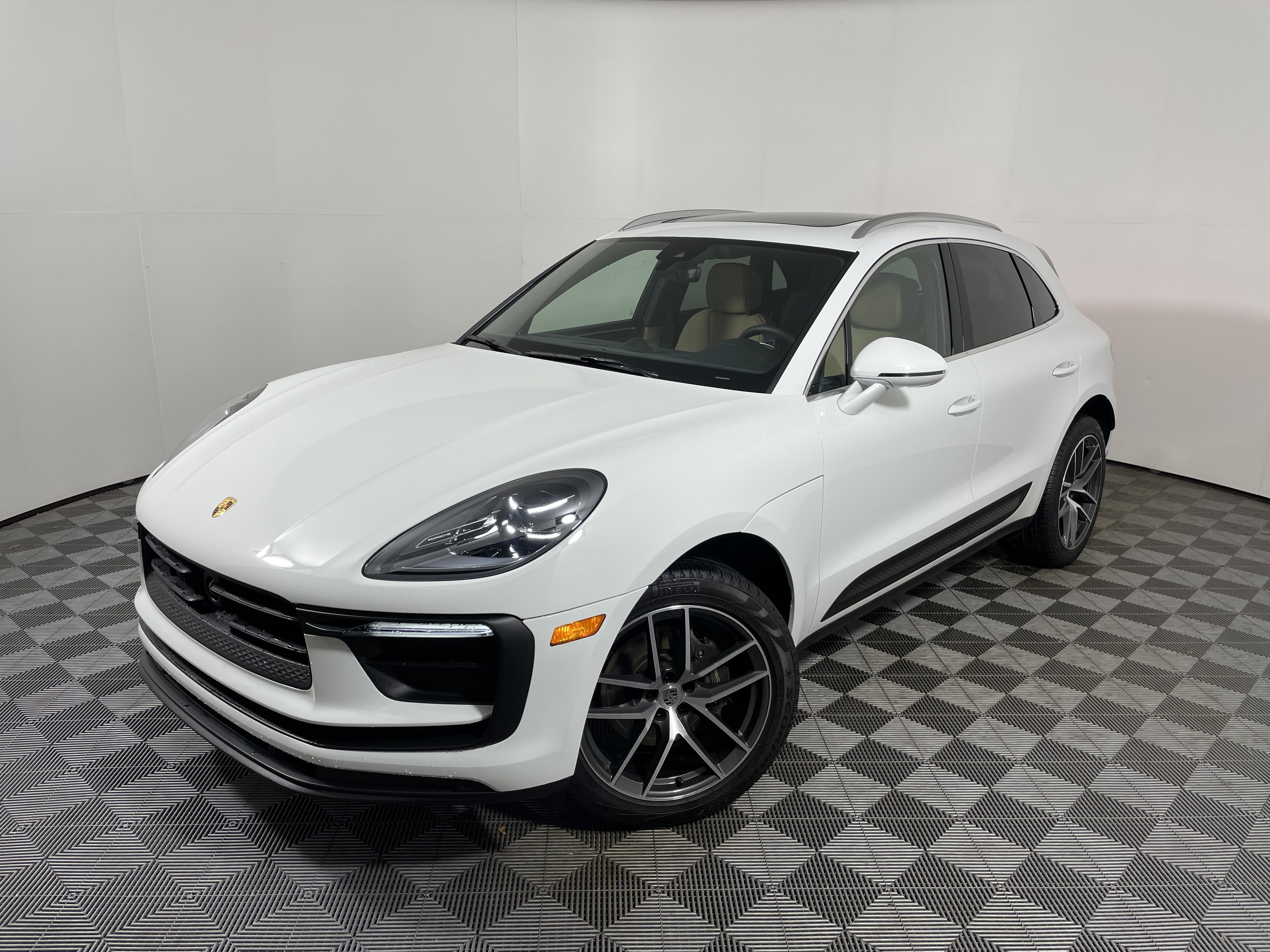 Used 2025 Porsche Macan