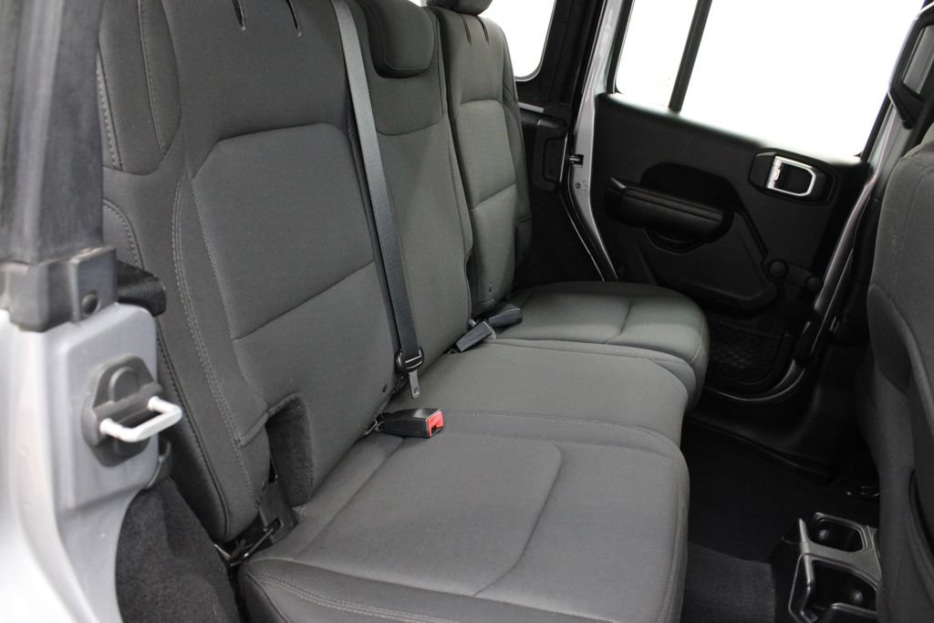 Used 2018 Jeep Wrangler Unlimited Sport AWD/4WD image 16