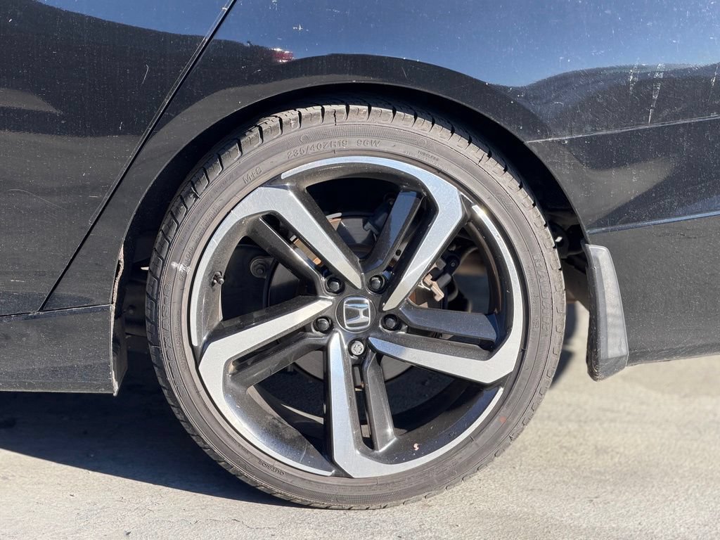 Used 2019 Honda Accord Sport image 3