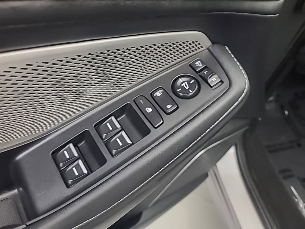 Used 2022 Acura MDX w/ Technology Package AWD/4WD image 25