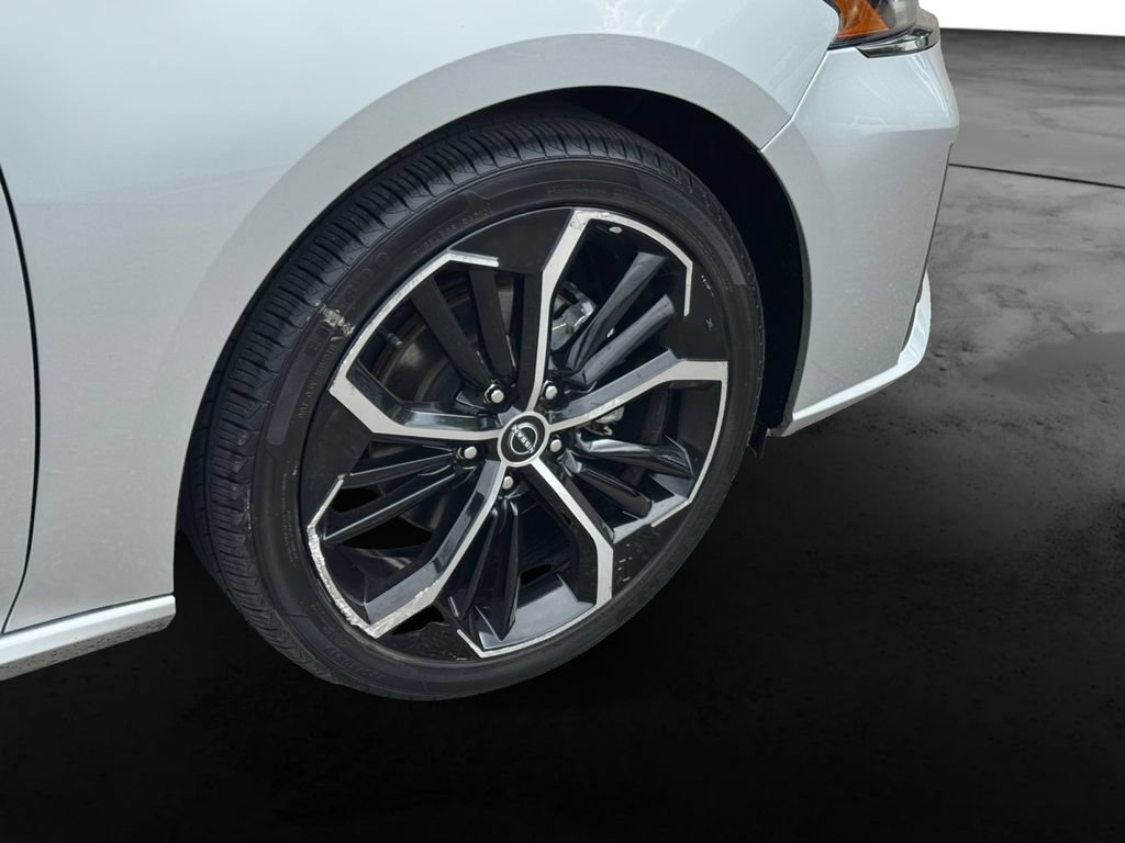 Used 2024 Nissan Altima 2.5 SR FWD image 11