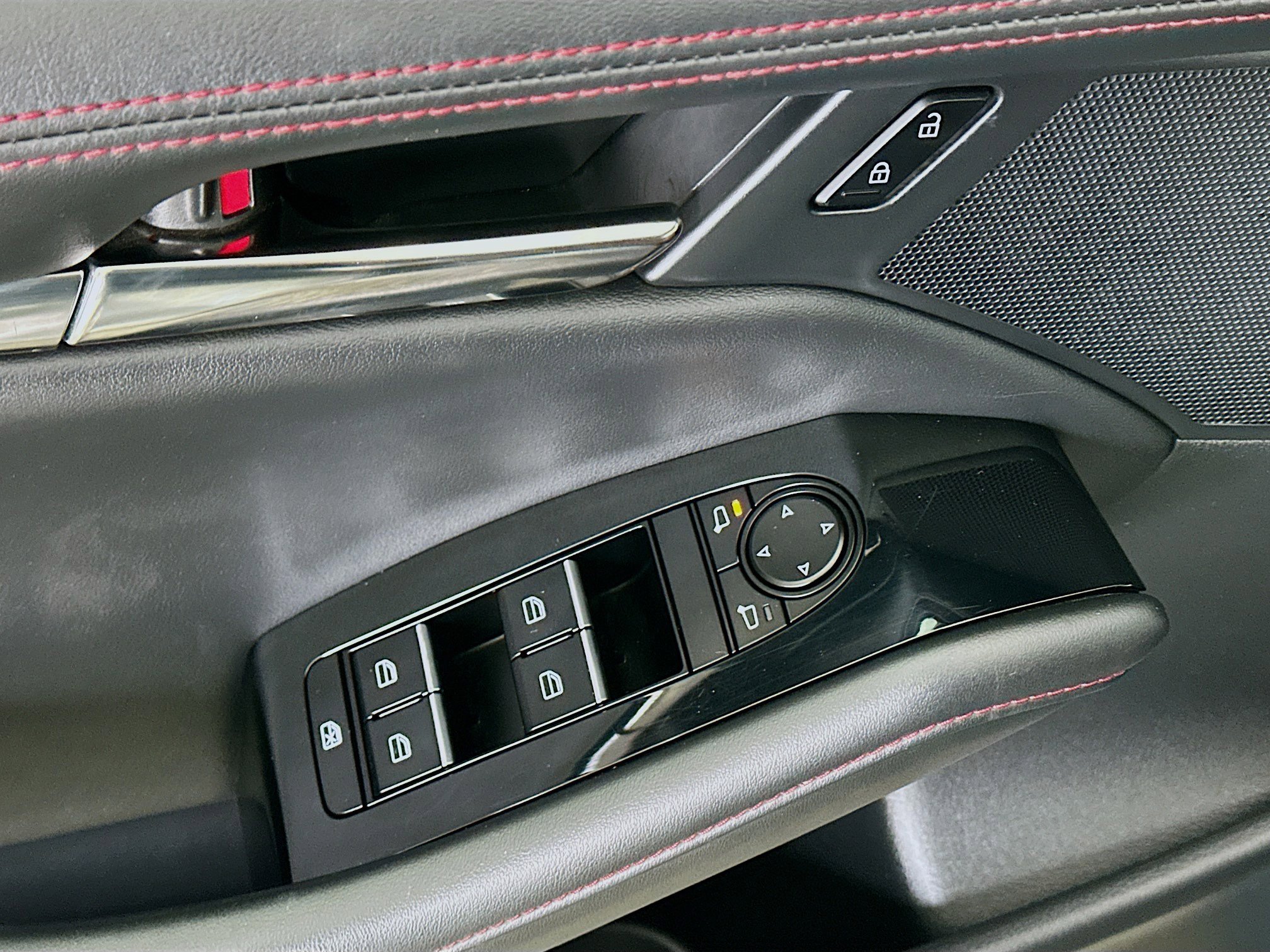 Used 2024 MAZDA MAZDA3 s image 15