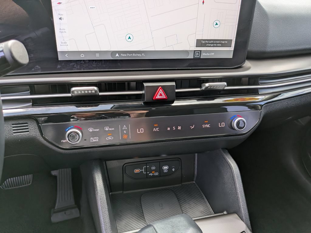 Certified 2026 Kia Sportage SX FWD image 26