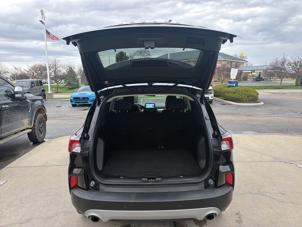 Used 2022 Ford Escape Titanium image 45