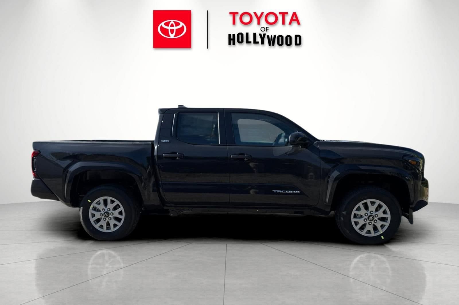 New 2026 Toyota Tacoma SR5 image 3