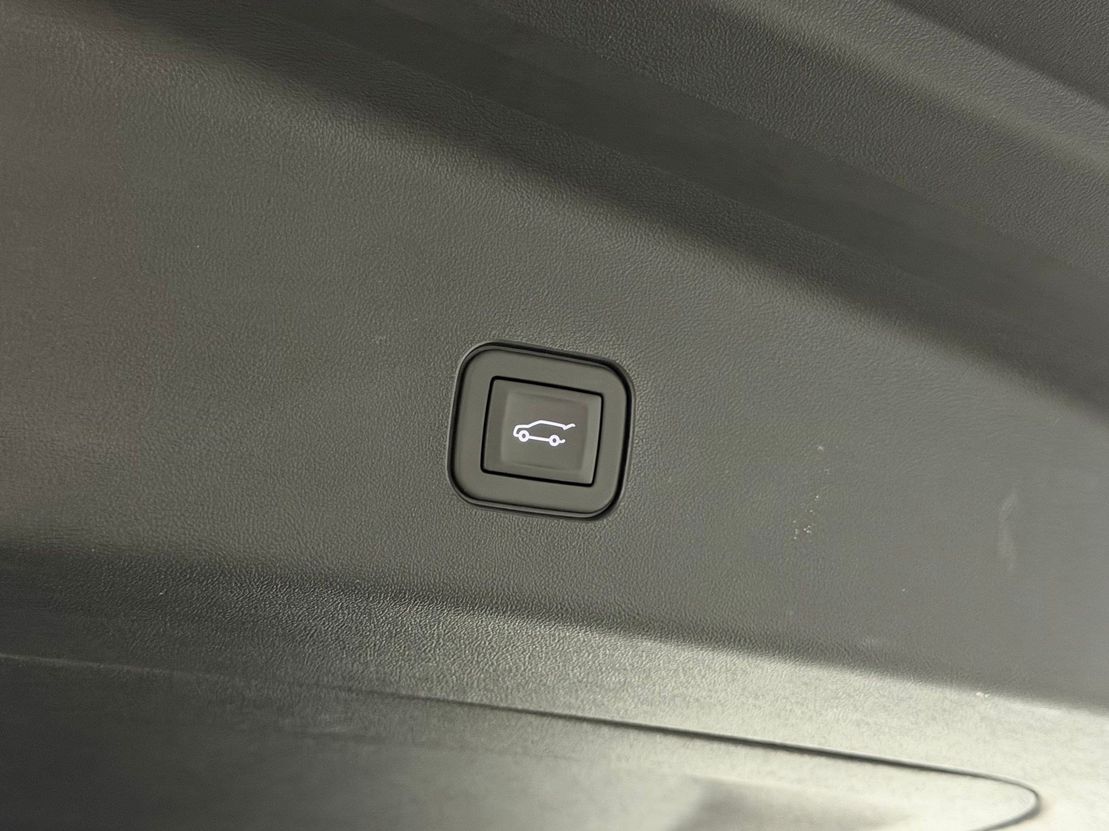 New 2026 Cadillac Vistiq Luxury AWD/4WD image 46