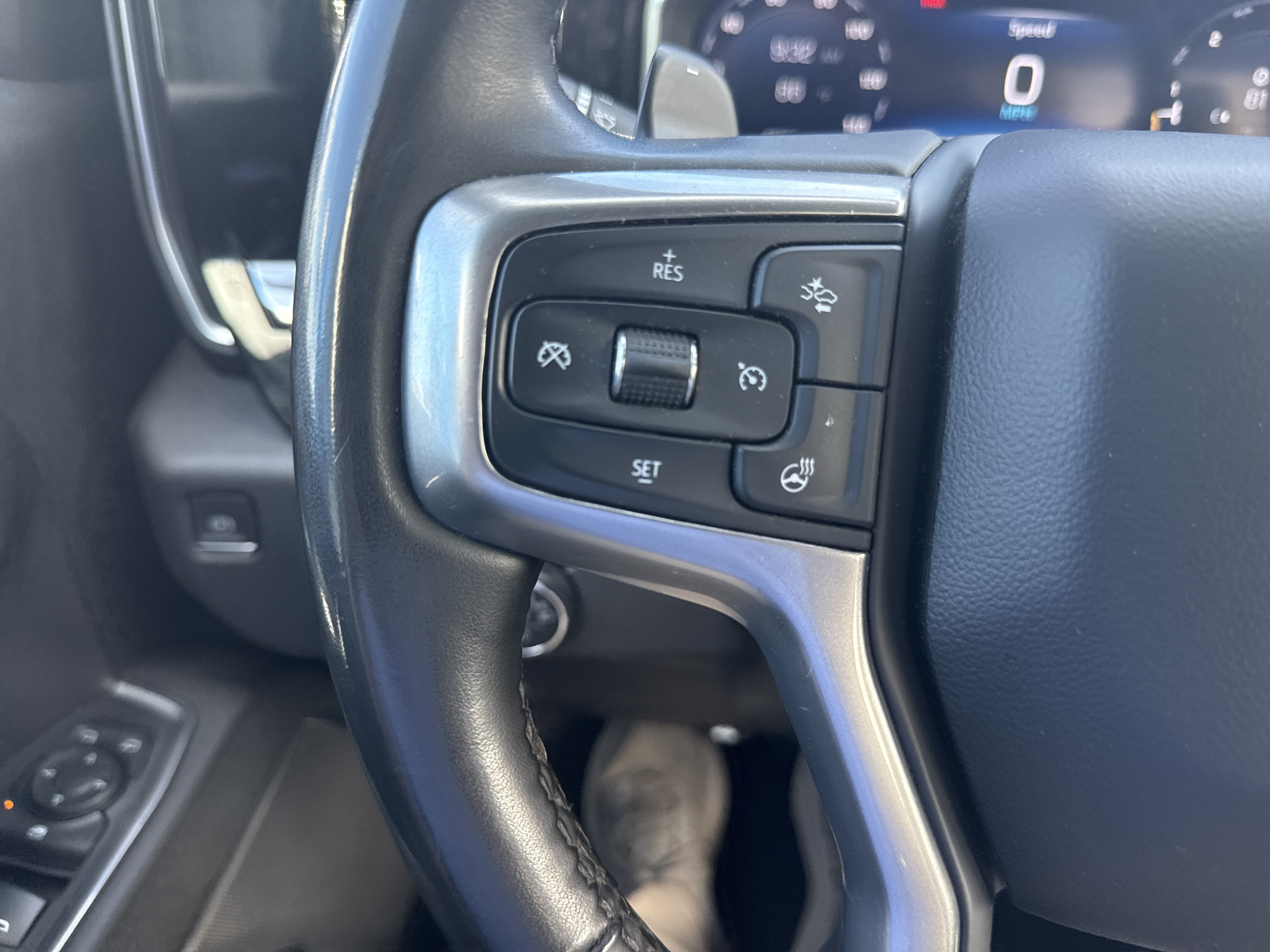 Used 2023 Chevrolet Silverado 1500 LT Trail Boss w/ LPO, Dark Essentials Package AWD/4WD image 19