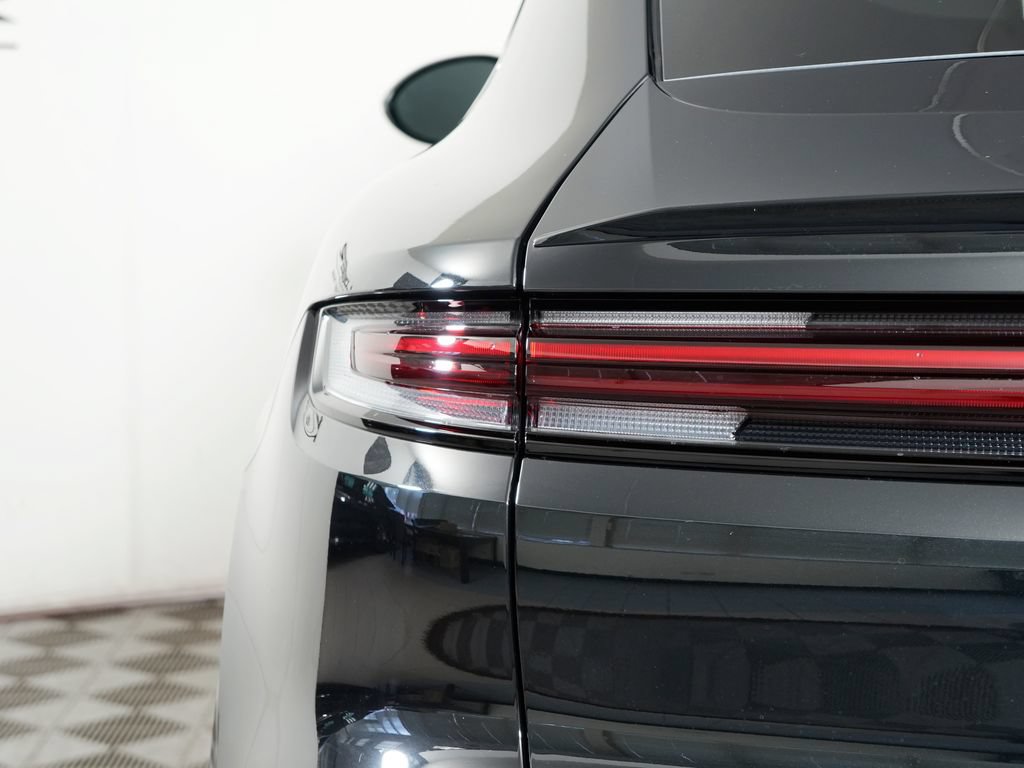 New 2026 Porsche Cayenne Coupe AWD/4WD image 12