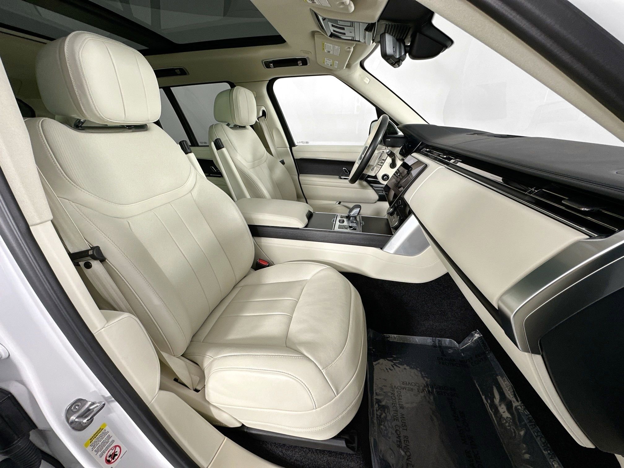 Certified 2023 Land Rover Range Rover SE AWD/4WD image 26