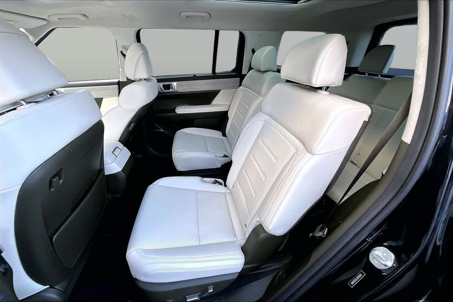 Used 2025 Hyundai Santa Fe Calligraphy AWD/4WD image 20