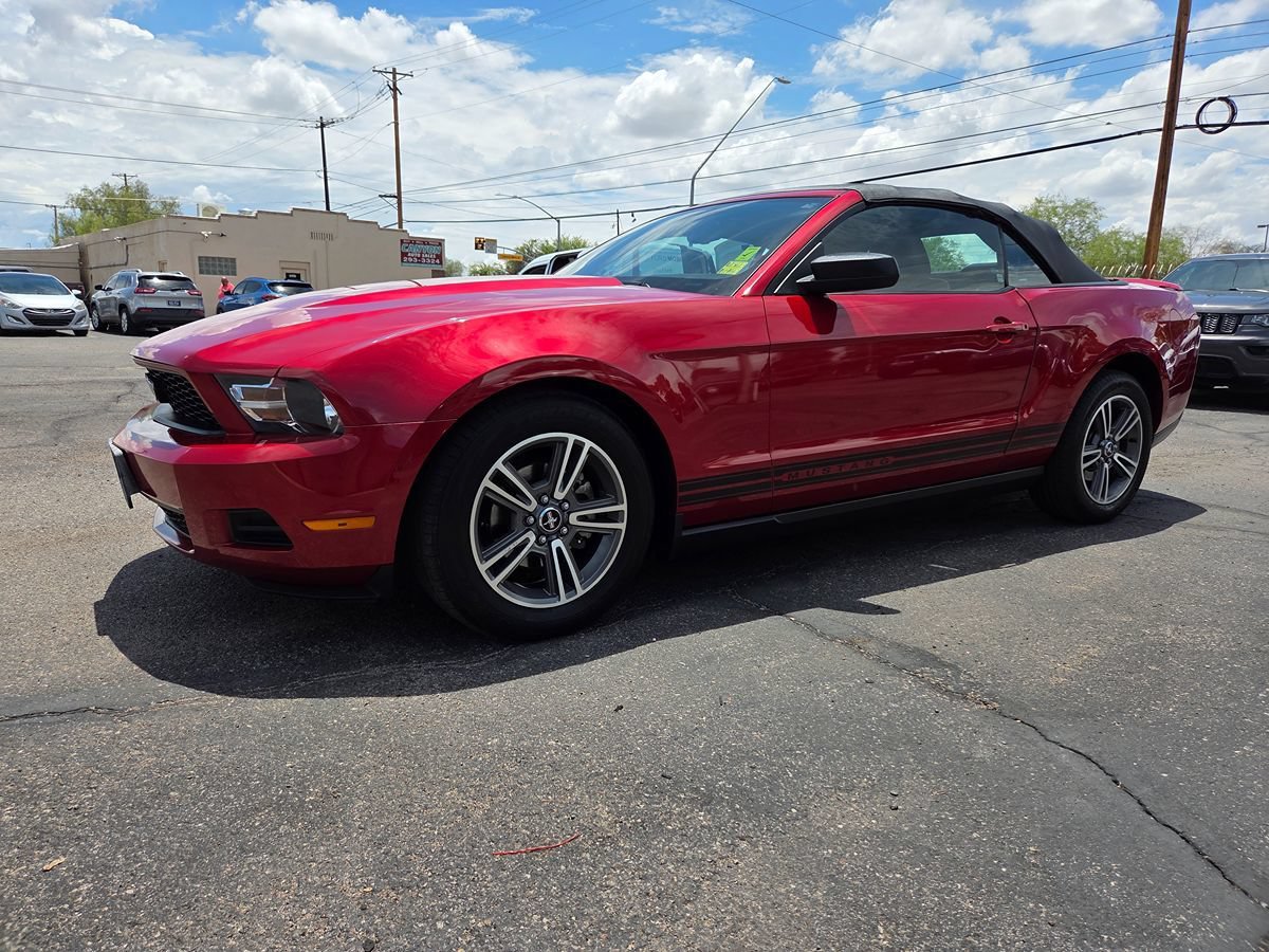 Used 2010 Ford Mustang Premium RWD image 16