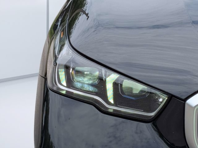 Used 2025 BMW 530i w/ Premium Package RWD image 9