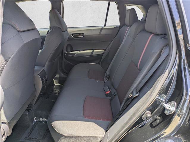 Used 2025 Toyota Corolla Cross AWD Hybrid w/ Moonroof Package image 18