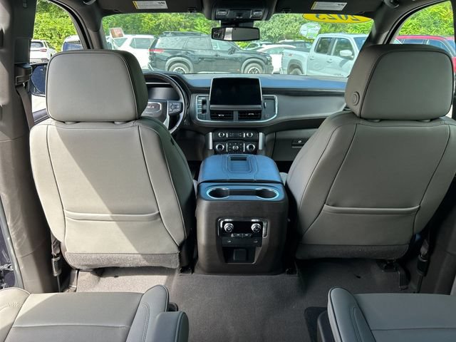 Used 2023 GMC Yukon SLT AWD/4WD image 16